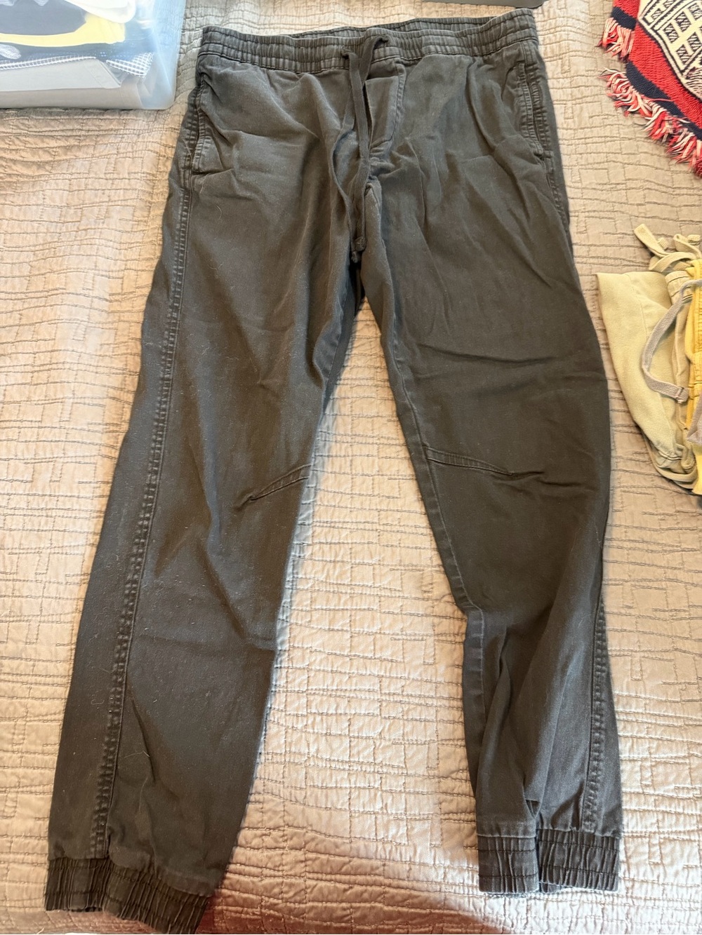 Men's Black Elastic Cuff Jogger Pants